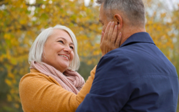 Tái hôn ở tuổi xế chiều: Đừng mù quáng! Hãy soi vào 5 tiêu chuẩn này để tìm được hạnh phúc thực sự