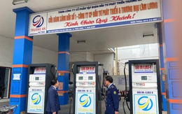 Công ty cổ phần phát triển và thương mại Lĩnh Lương bán xăng dầu vượt giá quy định