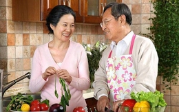 7 thay đổi nhỏ trong bữa cơm giúp cơ thể người sau tuổi 40 trở nên nhẹ nhõm hơn