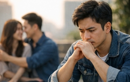 Bạn gái yêu 5 năm phản bội khi tôi đi du học, tôi có nên quay lại khi họ chia tay?