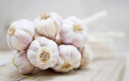 Vị trí đặt tỏi trong nhà giúp xua đuổi vận xui, đem lại tài lộc và bình an