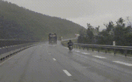 Thanh niên chạy xe máy vào cao tốc vì đi theo phần mềm dẫn đường