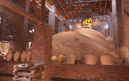 Lò Bầu trăm năm tuổi - điểm chạm quá khứ và tương lai của làng gốm Bát Tràng