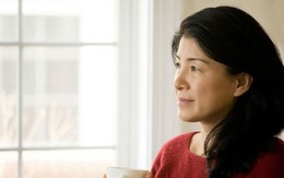 Tuổi già muốn bình yên, đừng tái hôn chỉ vì tiền bạc: Bi kịch hôn nhân 6 tháng của người phụ nữ U60