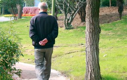 Bị con từ chối phụng dưỡng tuổi già, tôi nói đúng 1 câu khiến con day dứt nhiều năm