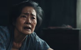 Cắt liên lạc với gia đình để sống cùng bạn trai 'đại gia' quen ở bãi rác, cụ bà mất sạch tiền dưỡng già