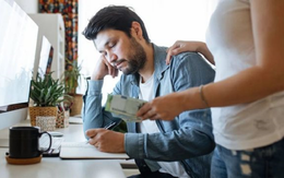 Bị hỏi vay tiền, cứ nói 3 câu này: Không thiệt mình mà vẫn giữ được tình