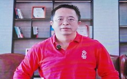 Sinh viên cá biệt từng khiến thầy cô đau đầu bất ngờ quay lại trường cũ sau gần 40 năm làm điều khiến hàng nghìn người phải xúc động