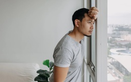 Lấy tôi 5 năm, vợ vẫn phục vụ mẹ chồng cũ cứ như làm dâu 2 nhà