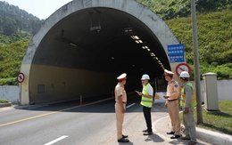 CSGT TP Huế siết quản lý thanh thiếu niên vi phạm, phòng ngừa tai nạn thương tâm