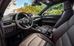 Giá lăn bánh Mazda CX-5 mới nhất giảm cực mạnh, thấp chưa từng thấy, rẻ nhất phân khúc SUV hạng C