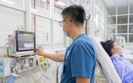 Cuộc chiến giành sự sống cho người phụ nữ 55 tuổi bị viêm phúc mạc nặng, sốc nhiễm khuẩn nguy kịch