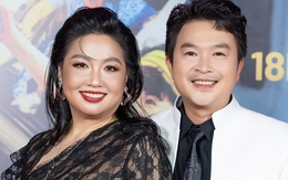 Vợ chồng Lê Khánh gây chú ý dịp 30/4