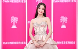 Jisoo (BLACKPINK) gây chú ý