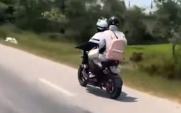 Hà Tĩnh: Xử lý nữ sinh 'biểu diễn' xe điện trên đường