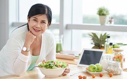 Sau tuổi 40, cơ thể bắt đầu “sợ” 4 kiểu ăn uống này