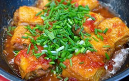 3 dấu hiệu cơ thể “kêu cứu” sau tuổi 40 và những món ăn giúp cân bằng