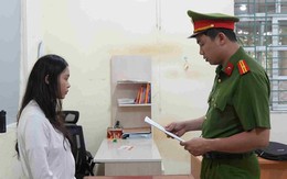 Bốn người phụ nữ livestream khiêu dâm thu hút 30.000 người xem