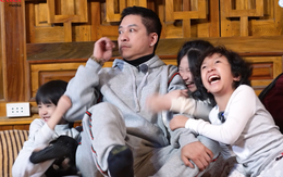 Con trai, con gái nhà Tuấn Hưng vui đùa cùng bố trên chương trình truyền hình thực tế