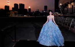 Thuý Ngân hoá công chúa trong tiệc sinh nhật 35 tuổi trên du thuyền