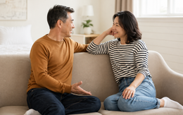 Phụ nữ tuổi 45 sợ nhất không phải nghèo khó, mà là 3 điều này trong hôn nhân