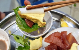 Người Hà Nội hối hả đi ăn món ăn đặc sản này vì sợ hết
