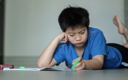 Đừng chủ quan: Những thứ quen thuộc này đang khiến trẻ giảm IQ từng ngày
