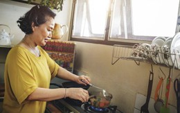Lương hưu chỉ 5 triệu đồng/tháng, cụ bà vẫn sống viên mãn nhờ 3 điều đơn giản