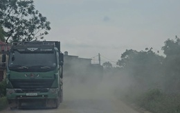 Xe tải chạy rầm rập trên tuyến đê sông Luộc ở Hưng Yên: Ô nhiễm môi trường, đe dọa sự an toàn của người dân
