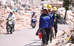 Tin sáng 25/5: Nắng nóng gay gắt người dân Hà Nội vật vã giữa 'chảo lửa' 38,7 độ C; người dùng MXH có hành vi sau bị phạt đến 50 triệu đồng