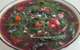Loại rau mùa hè giàu sắt hơn thịt bò, dễ trồng quanh năm, nấu canh cực ngon được bán đầy chợ Việt