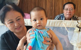 Bố mẹ chồng H'Hen Niê vui đùa cùng cháu nội, fan nhận xét một câu bất ngờ