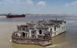 Kỳ lạ ngôi chùa hơn 700 năm giữa sông Trường Giang, bất chấp đại hồng thủy