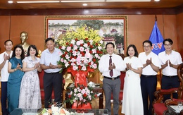 Thứ trưởng Đỗ Xuân Tuyên thăm, chúc mừng các cơ quan báo chí nhân Kỷ niệm 101 năm Ngày Báo chí Cách mạng Việt Nam
