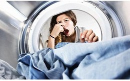 Máy giặt bị hôi: Ổ vi khuẩn ngầm khiến quần áo càng giặt càng bẩn