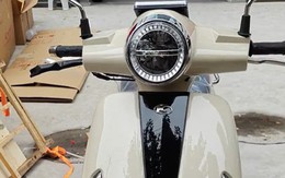 Xe ga 150cc giá khoảng 50 triệu đồng gây chú ý nhờ thiết kế cổ điển, loạt trang bị an toàn đáng giá, sánh ngang SH 160i, xịn, rẻ hơn SH Mode