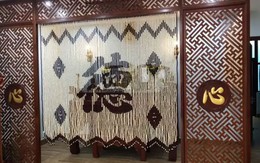 Có nên dùng rèm che bàn thờ chung cư? Lưu ý gì để tránh phạm kỵ?
