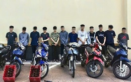 Nhóm thanh thiếu niên mang hung khí, náo loạn đường phố