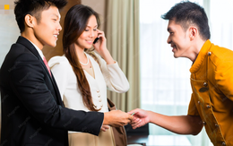 Tâm lý học chỉ ra: Trước mặt tiểu nhân, có 2 điều càng bộc lộ càng dễ bị lợi dụng