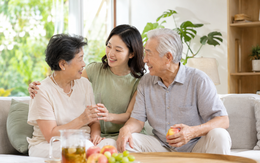 Giữ chặt 2,7 tỷ đồng không chia cho con cái, cụ bà có cuộc sống tuổi già vừa an nhàn vừa hạnh phúc