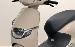 Trải nghiệm xe máy điện giá 20,8 triệu đồng bán ở Việt Nam thiết kế xinh xắn, đi 100 km/lần sạc, rẻ như Wave Alpha 