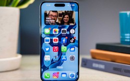 Giá iPhone 14 Pro Max, iPhone 15 Pro rẻ bất ngờ, có nên mua?