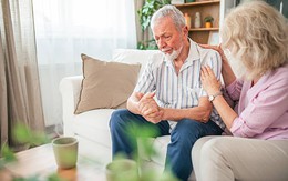 Nằm viện ở tuổi 71, tôi mới hiểu: Khi còn khỏe ai cũng quý, đến lúc ngã bệnh mới biết ai thật lòng