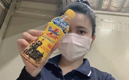 Nữ công nhân vỡ òa khi biết mình trúng 100 triệu đồng từ chai Number 1