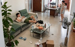 Tôi vô tình xem camera trong nhà, phát hiện sự thật không tin nổi về con trai và con dâu