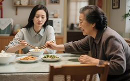 Bố mẹ nói lên chơi vài ngày nhưng ở cả tháng không về, mãi đến ngày cuối mới chịu thú nhận một sự thật khiến tôi chết lặng
