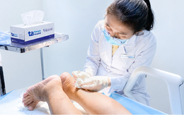 Người đàn ông 68 tuổi viêm gân gót vì biến chứng tiểu đường, bác sĩ cảnh báo dấu hiệu dễ bị bỏ qua
