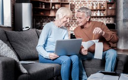 Người nghỉ hưu nên có bao nhiêu tiền tiết kiệm để an tâm? Điều quan trọng không chỉ nằm ở con số