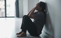 Khi nhan sắc không còn: Vợ bị chồng ruồng bỏ đúng lúc cần chỗ dựa nhất