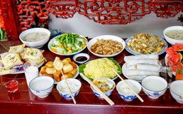 Bàn thờ gia tiên cúng mấy bát cơm mới đúng?